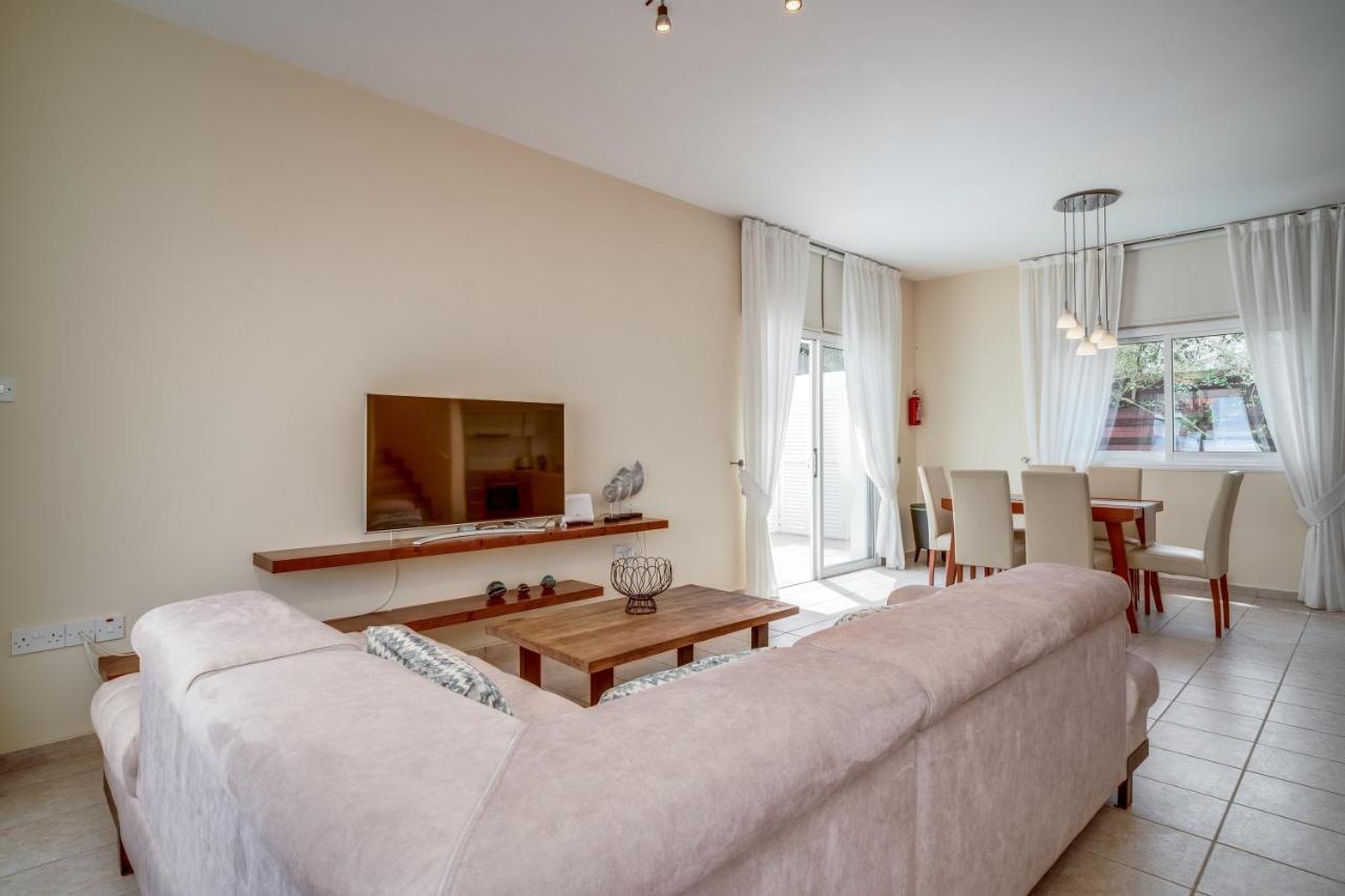 Amphitrite Villa Paralimni Buitenkant foto