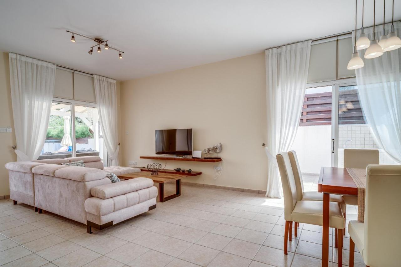 Amphitrite Villa Paralimni Buitenkant foto