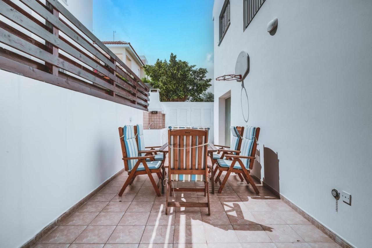 Amphitrite Villa Paralimni Buitenkant foto