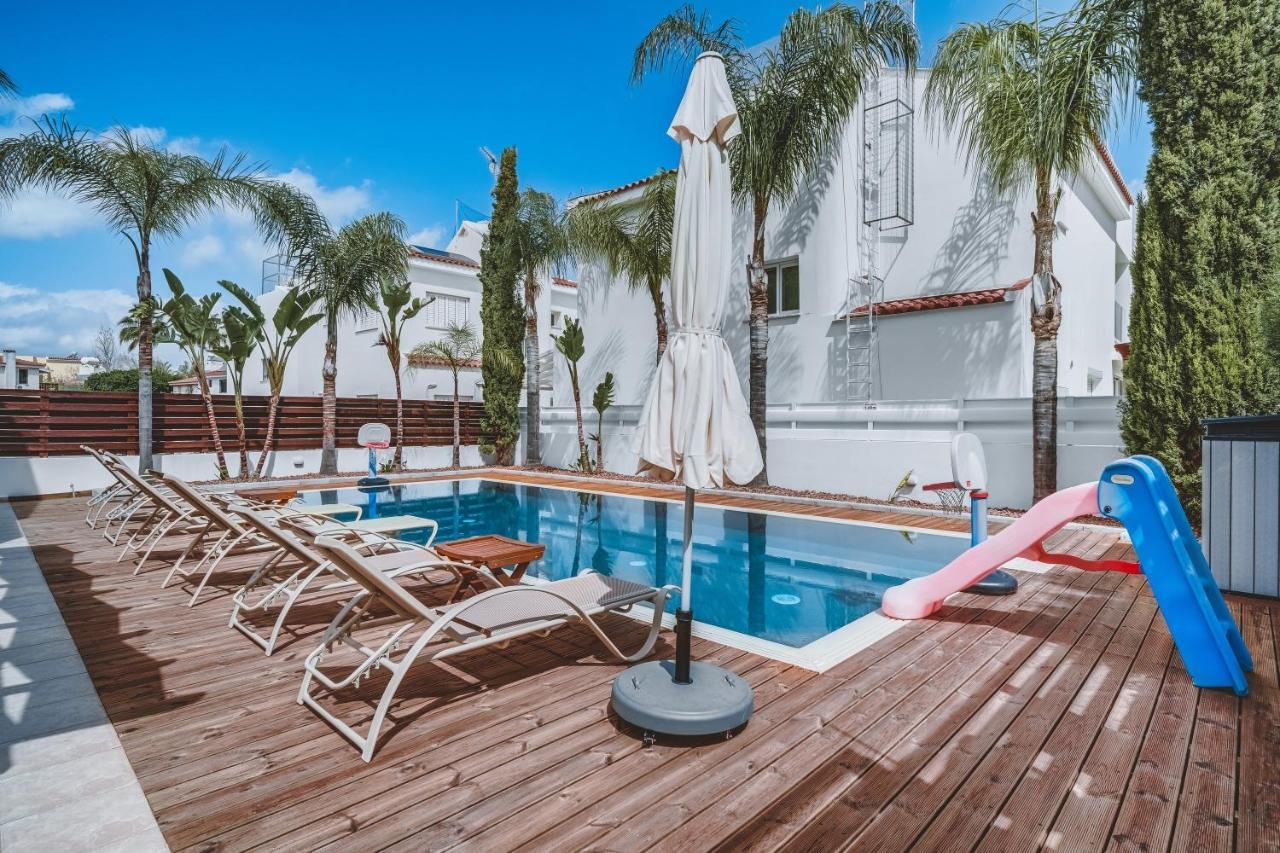 Amphitrite Villa Paralimni Buitenkant foto