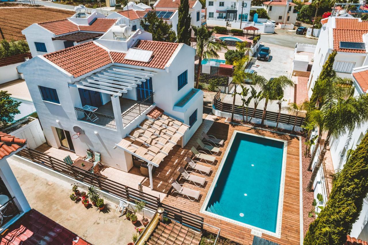 Amphitrite Villa Paralimni Buitenkant foto